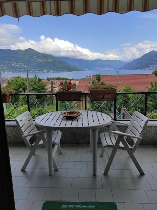Appartamento Vista Lago Germignaga المظهر الخارجي الصورة